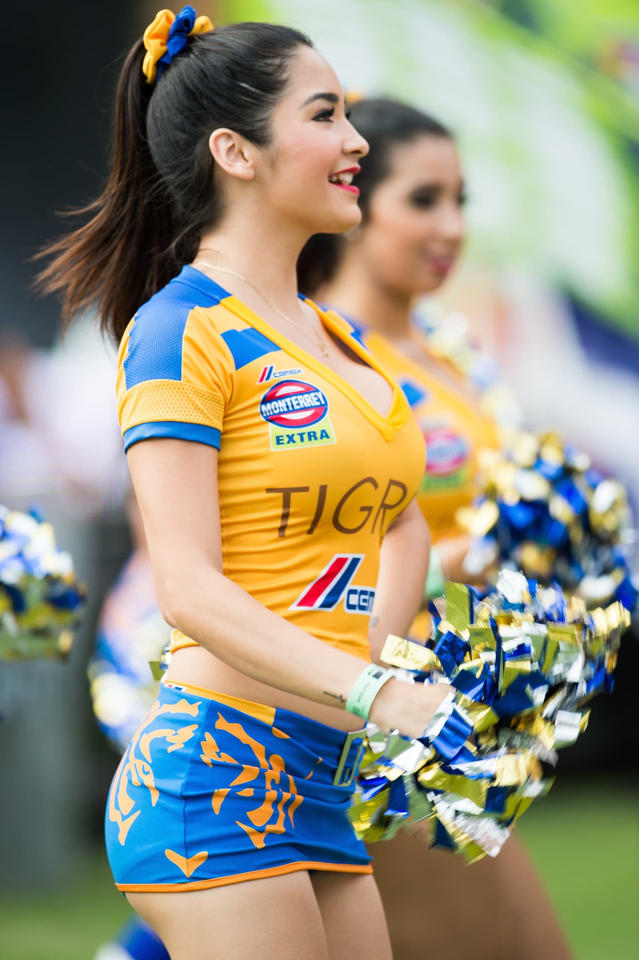 La belleza de las porristas en la fecha 5