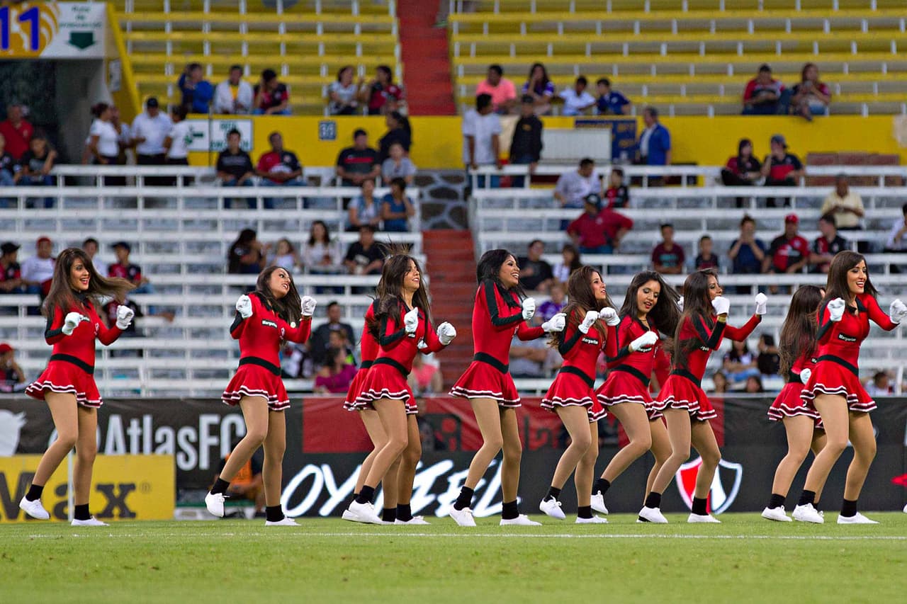 La belleza de las porristas en la fecha 5