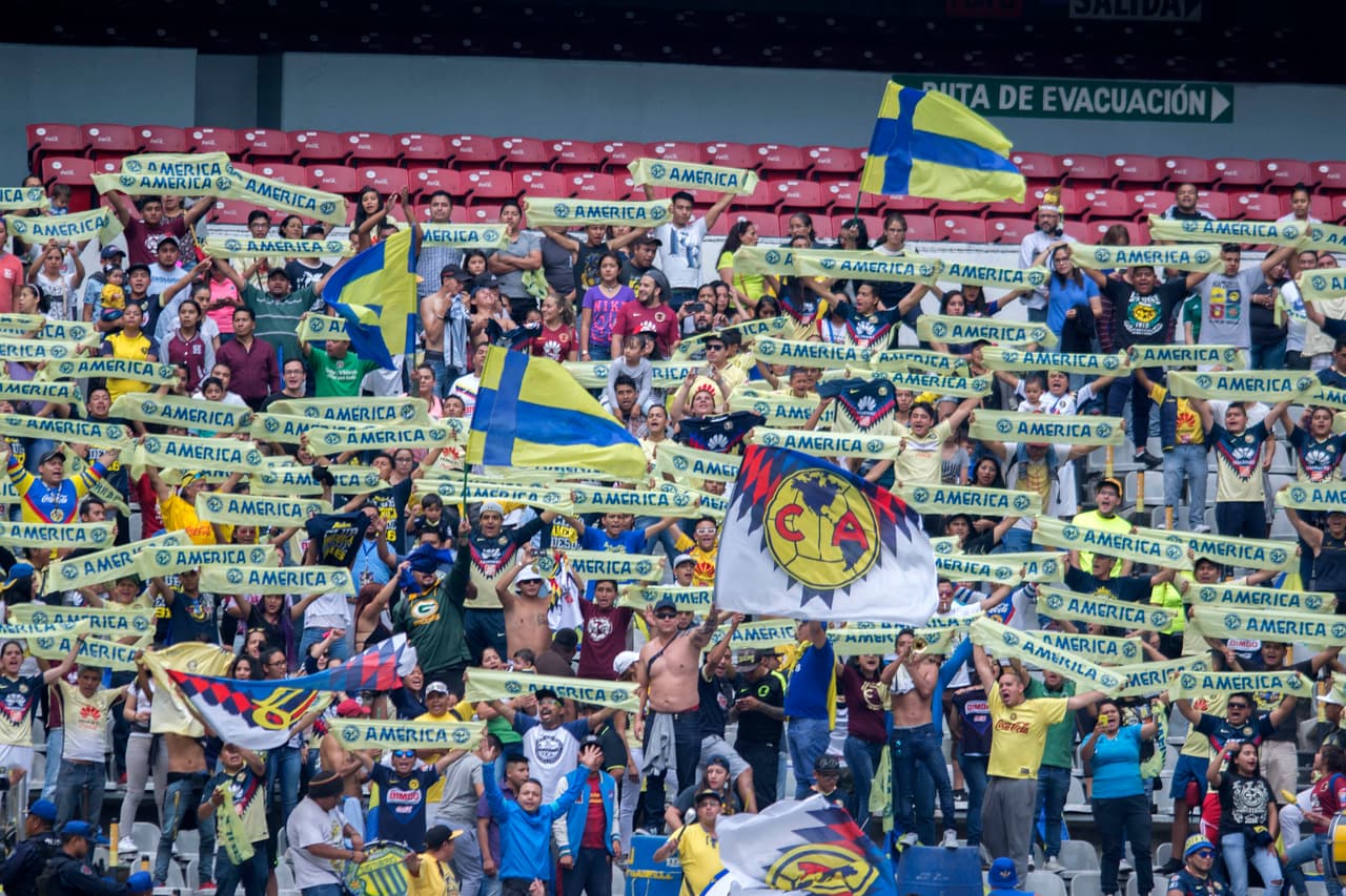 <b>9.- Lo primero que piensa con la palabra... La Monumental</b>
<br>"Grandeza", resaltó Luis. Esto representa para él la afición del América.
