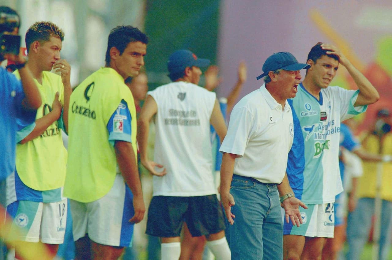 Paso fugaz por la primera división, así fue el andar de los Colibries en el máximo circuito. La ilusión se terminó cuando por adeudos se les echó de la Primera División.