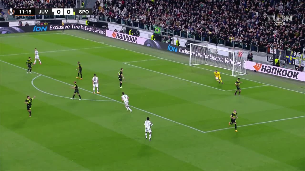 ¡TIRO ATAJADO! disparo por Federico Chiesa.