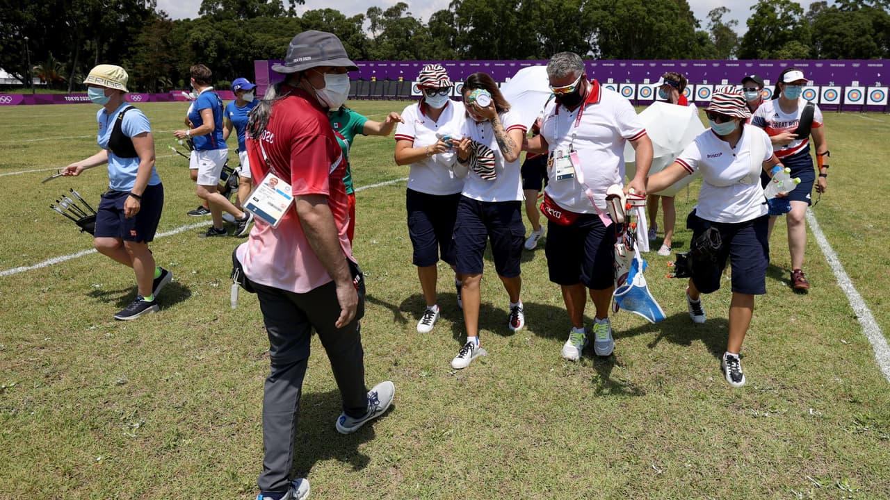 Atleta rusa sufre golpe de calor y se desmaya en Tokyo 2020