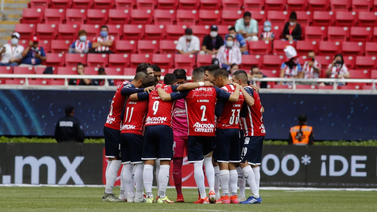 Chivas entrará caminando al Akron escoltado por su afición
