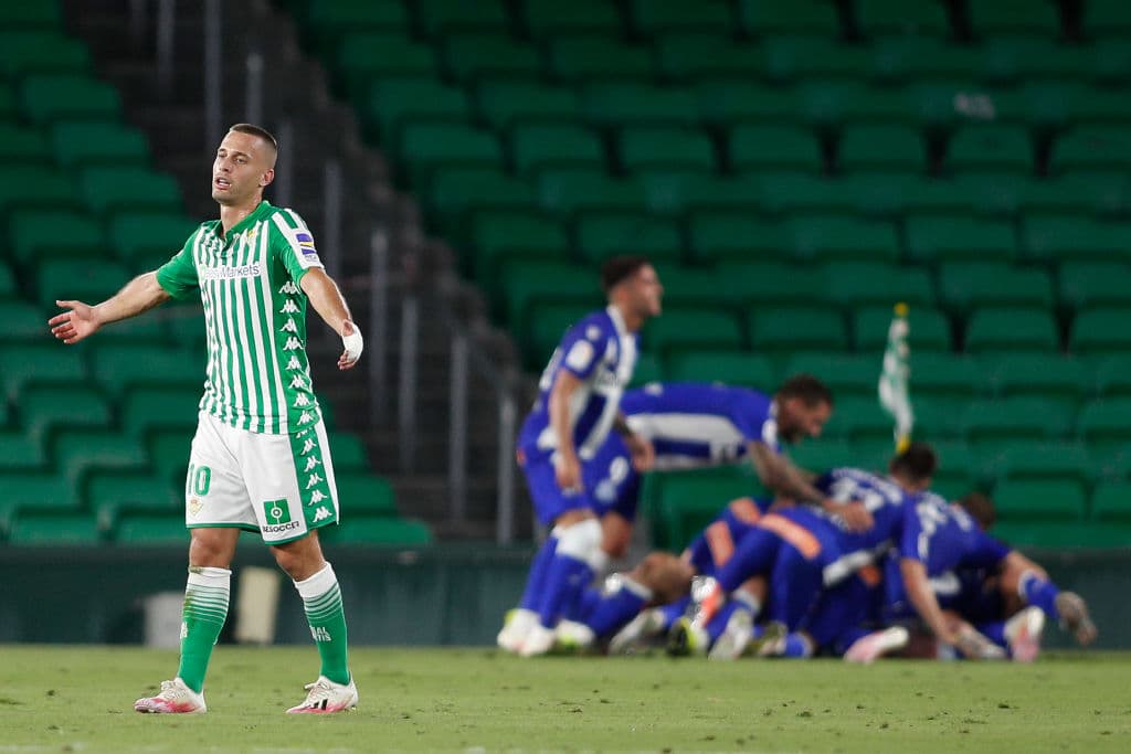Alavés se alejó del descenso tras acumular 39 unidades; Betis se quedó en 41. Ocupan las posiciones 15 y 14, respectivamente.
