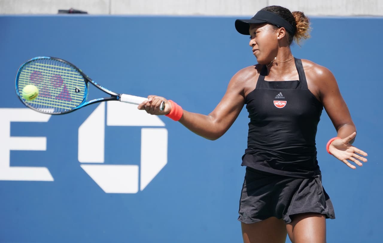 La jugadora de 20 años tiene busna parte de la atención del mundo del tenis al ser un estilo diferente de representante asiática, un mercado en crecimiento en este deporte.