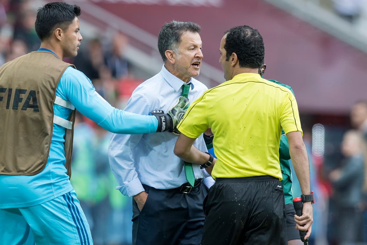 Los insultos de Osorio a sus rivales y a los jueces pusieron a hinchas y a directivos a evaluar la pertinencia del colombiano en el banquillo mexicano.