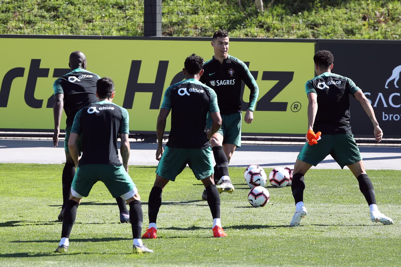 Cristiano Ronaldo vivió su reencuentro con Portugal tras Rusia 2018, en un entrenamiento ahora con miras a la Eurocopa, previo al primer duelo de eliminatorias contra Ucrania por el grupo B.