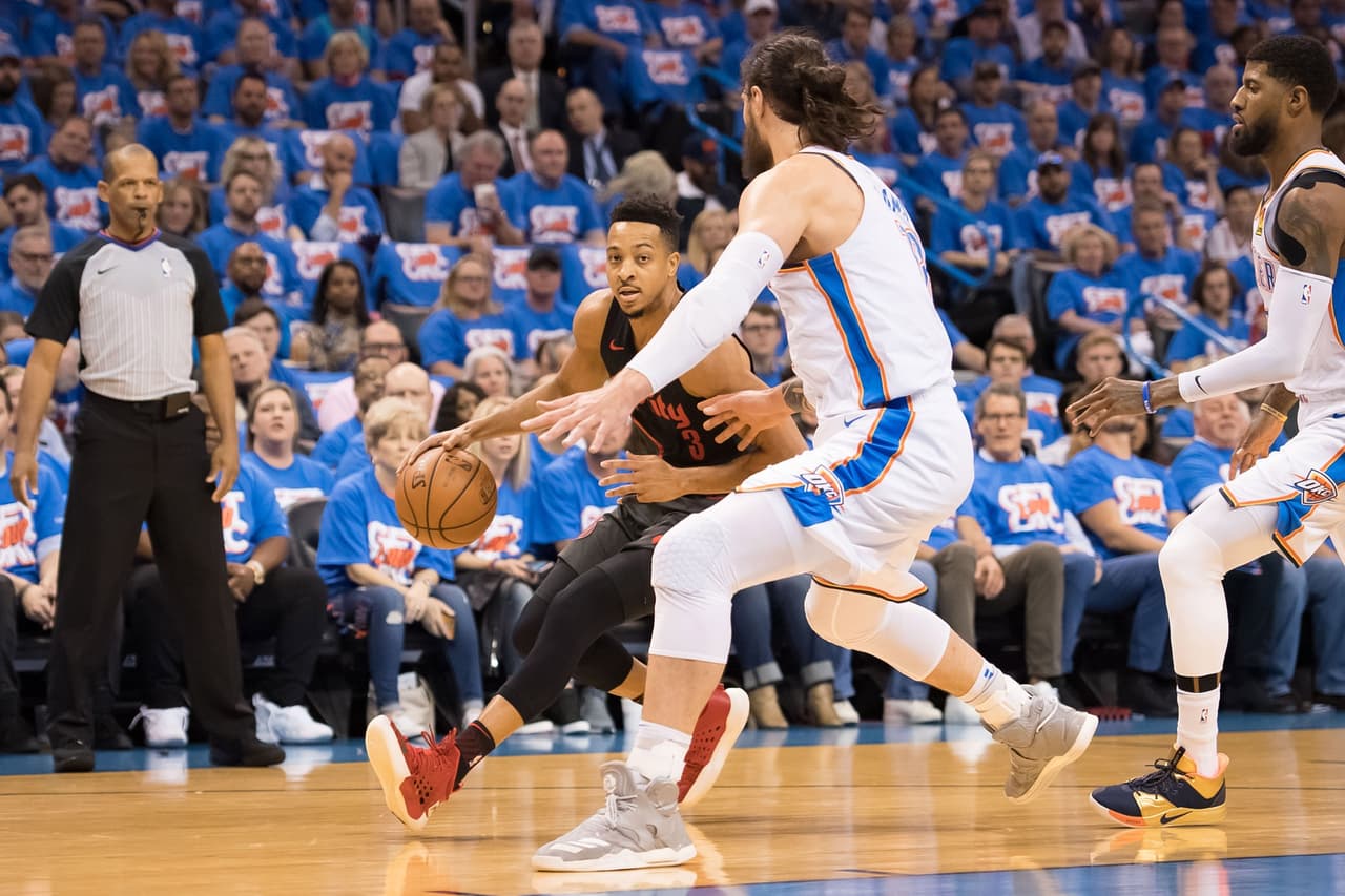 El líder ofensivo de la noche, CJ McCollum, quien aportó 27 puntos para la causa de los Portland Trail Blazers.