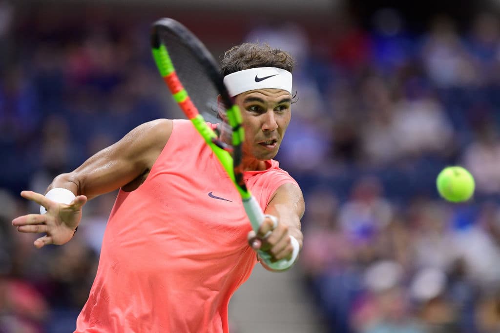 En uno de los juegos destacados del día se dio en la categoría masculina, Rafael Nadal pasó apuros para vencer al ruso de 22 años Karen Khachanov por 5-7, 7-5, 7-6 y 7-6 en cuatro horas y 25 minutos.