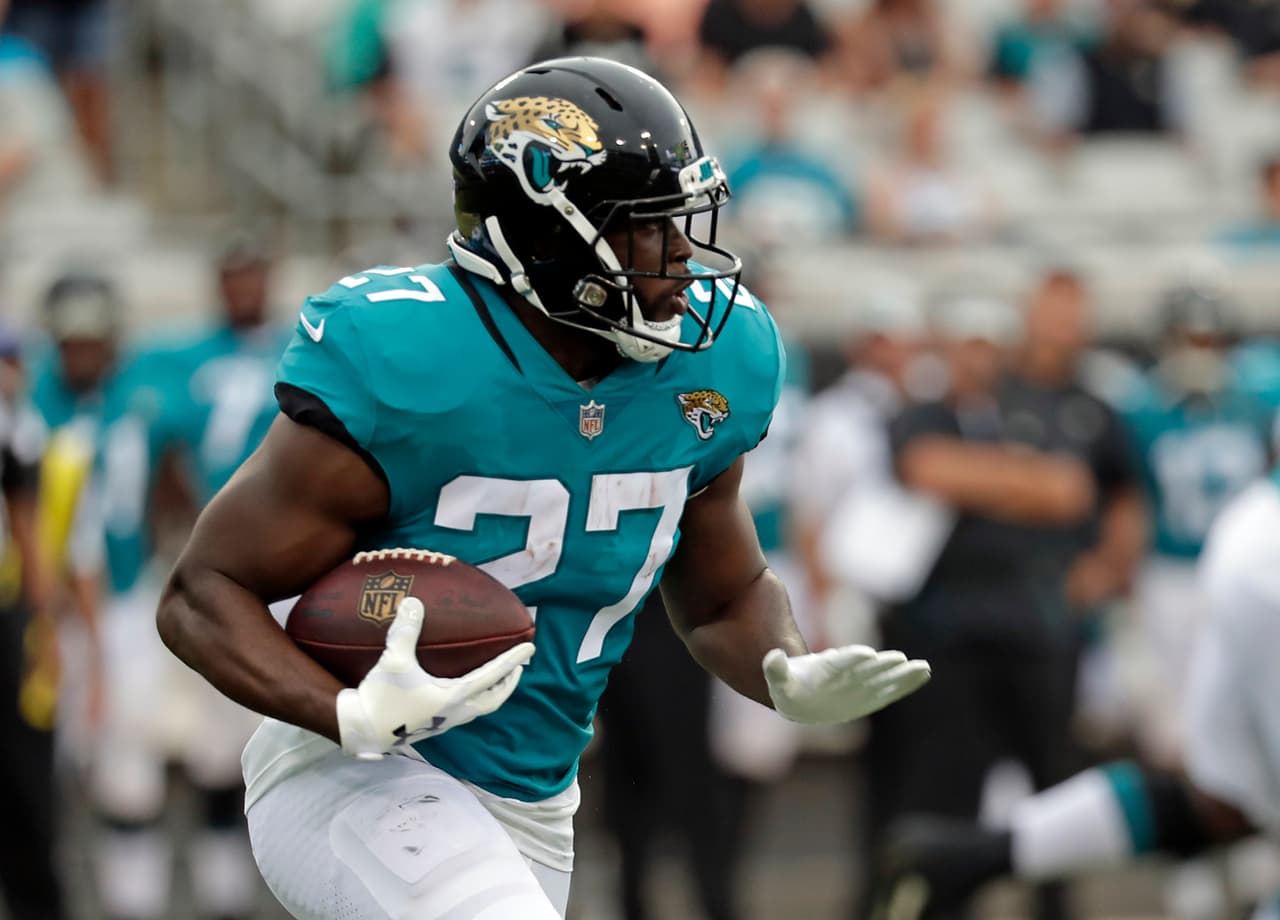 Fournette no pudo entrenar con los Jags y su ausencia preocupa al ser la estrella de Jacksonville.