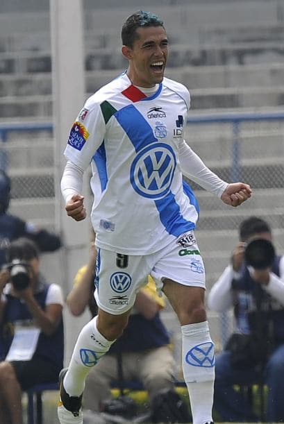El Torneo Bicentenario 2010 tuvo 3 goleadores que terminaron con 10 goles. Hercules Gómez, hijo de padres mexicanos pero juega para la selección de Estados Unidos, con el Puebla fue uno de ellos.