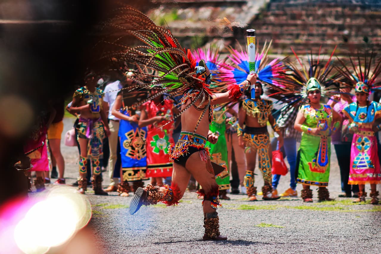 La llama que arderá en el pebetero de los Juegos Panamericanos de Lima 2019 fue creada en la ceremonia del fuego nuevo, ritual celebrado a la manera de la civilización Mexicas en las pirámides de Teotihuacán.
