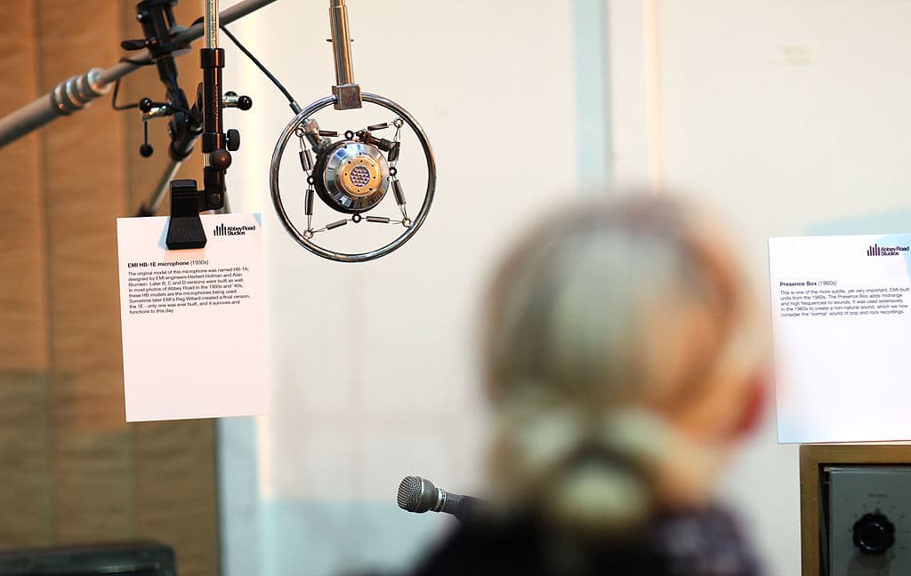 El equipo mencionado anteriormente todavía se usa para grabar sesiones en la actualidad.