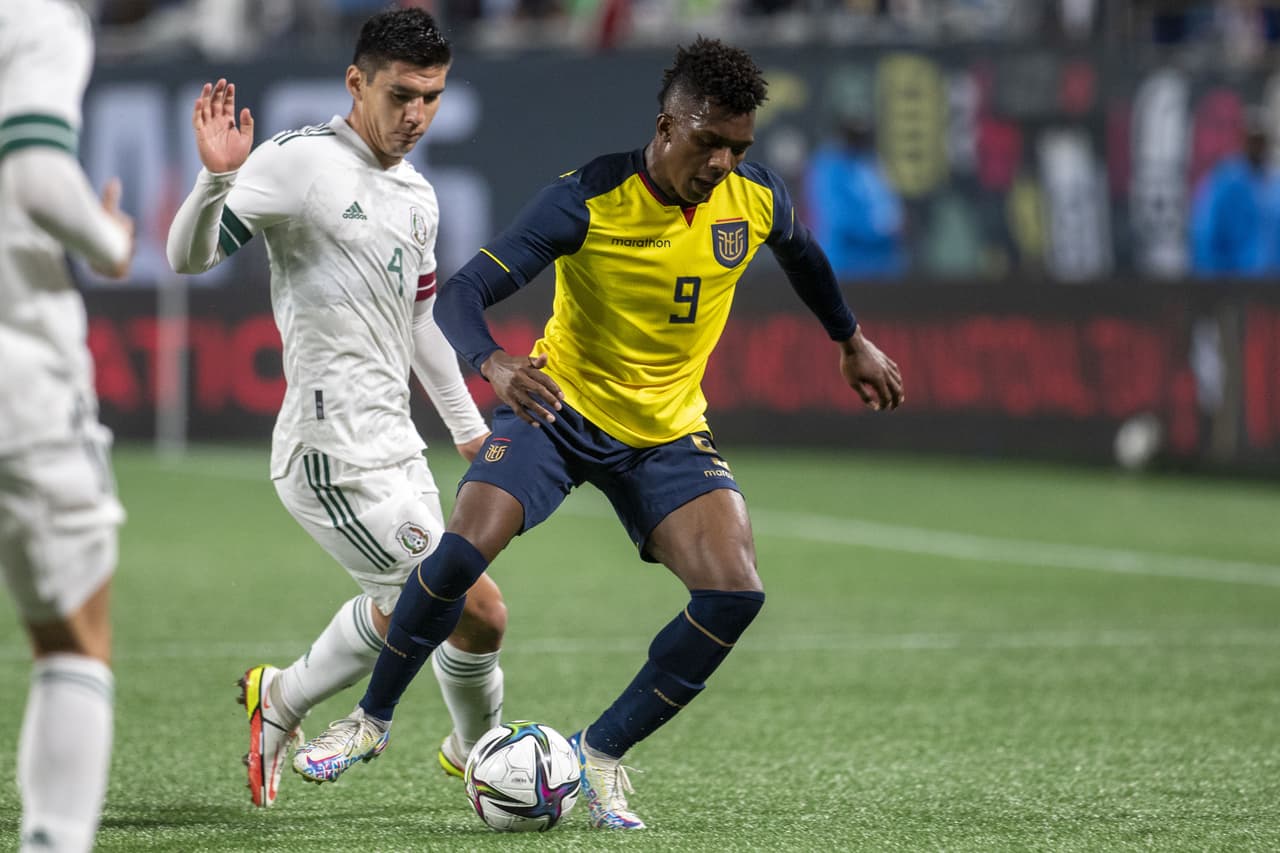 Los goles de J. Quiñónez, J. Corozo y W. Chalá sentencian la victoria 2-3 de Ecuador sobre México.