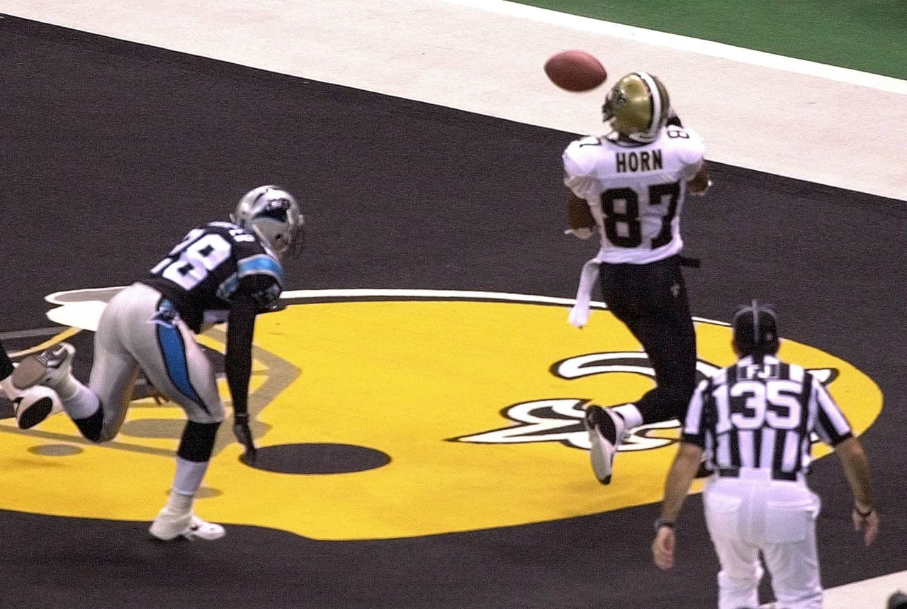SUPER BOWL XXXVI / Superdome en New Orleans Siguen las oportunidades para los New Orleans Saints, pero también los fracasos. Ese año, 2001, finalizaron con marca de 7 - 9.