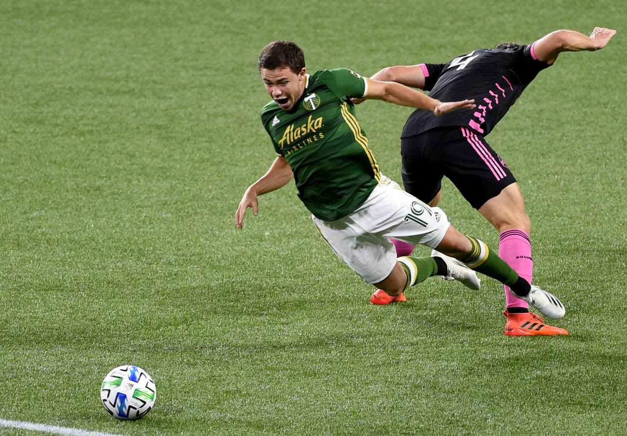 Raúl Ruidiaz y Jordan Morris se encargan de marcar para darle tres importantes puntos al Seattle Sounders .