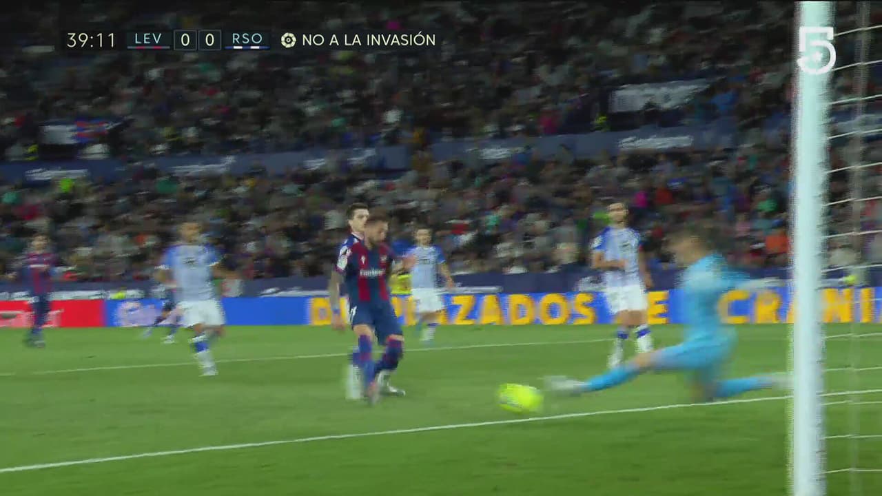 ¡Perdona el ‘Comandante’! Remiro con gran atajada evita el gol de Morales