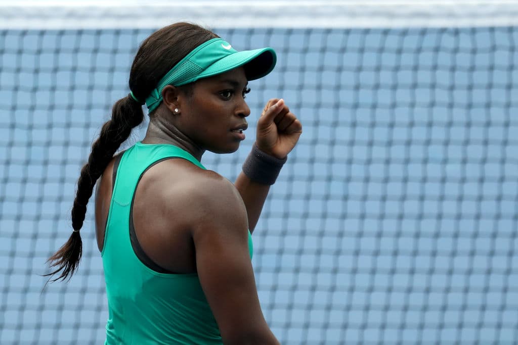 La estadounidense Sloane Stephens superó por parciales de 6-3 y 6-3 a la alemana Tatjana Maria para avanzar a la tercera ronda del Abierto de Cincinnati.