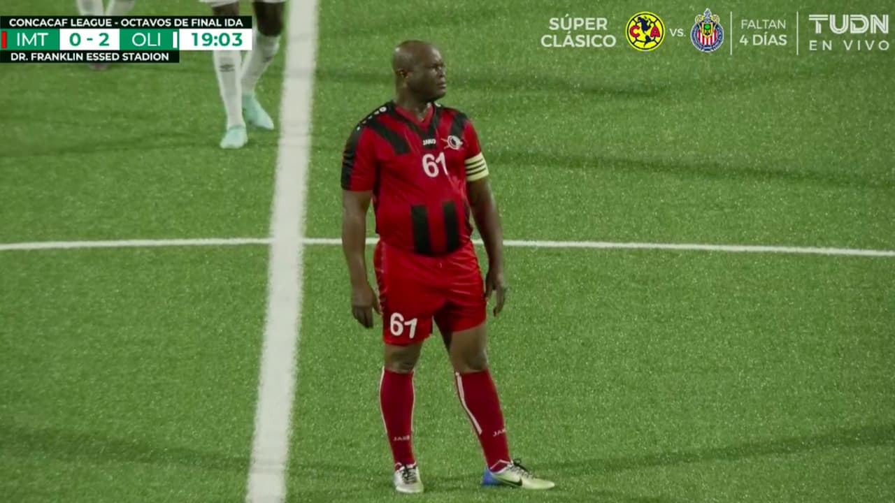 Concacaf inhabilita a Ronnie Brunswijk tres años por regalar dinero