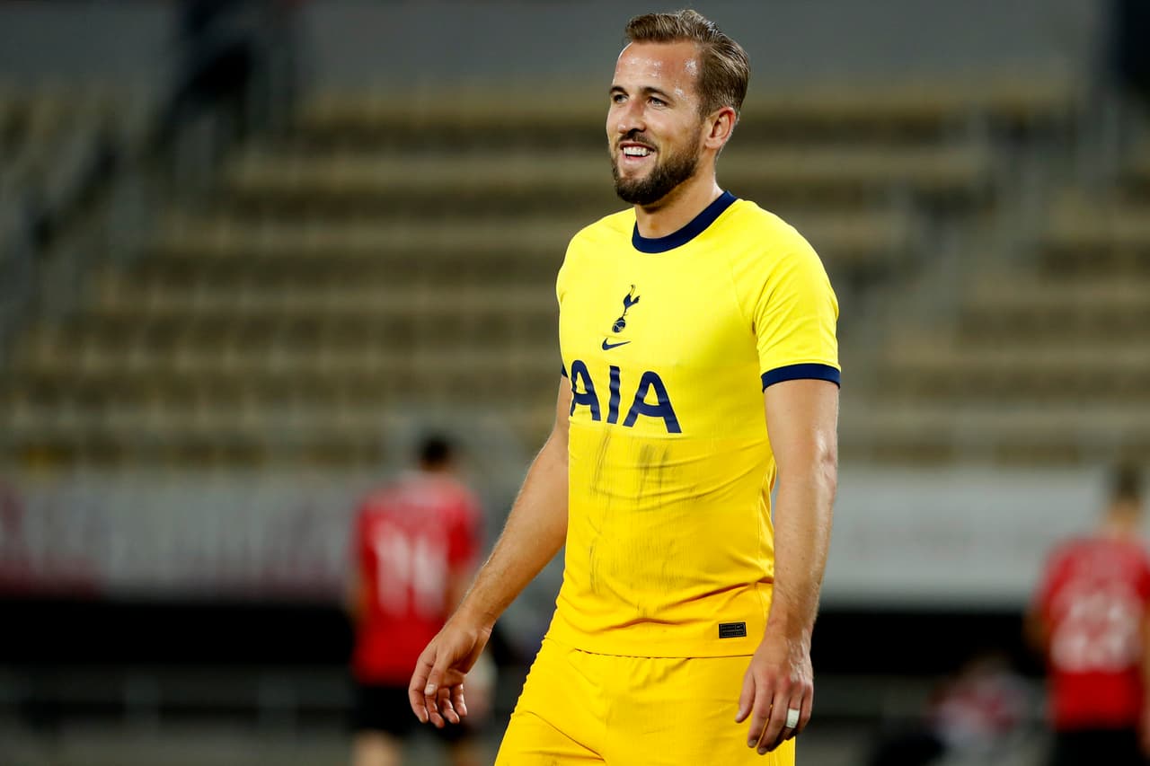 Tottenham, sin jugar, avanza a Octavos de la Copa de la Liga