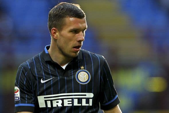 En la quinta posición tenemos la Serie A de Italia, el balompié italiano hizo fichajes por alrededor de 45.5 millones de dólares destacando al Inter de Milán con Lucas Podolski y Xherdan Shaqiri además de Samuel Eto’o con la Sampdoria.