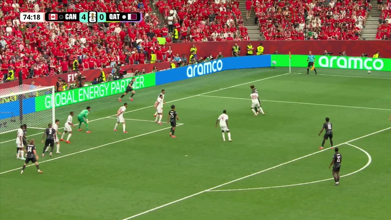 ¡AUTOGOL! de Mohammad Al Mannai para Canadá.