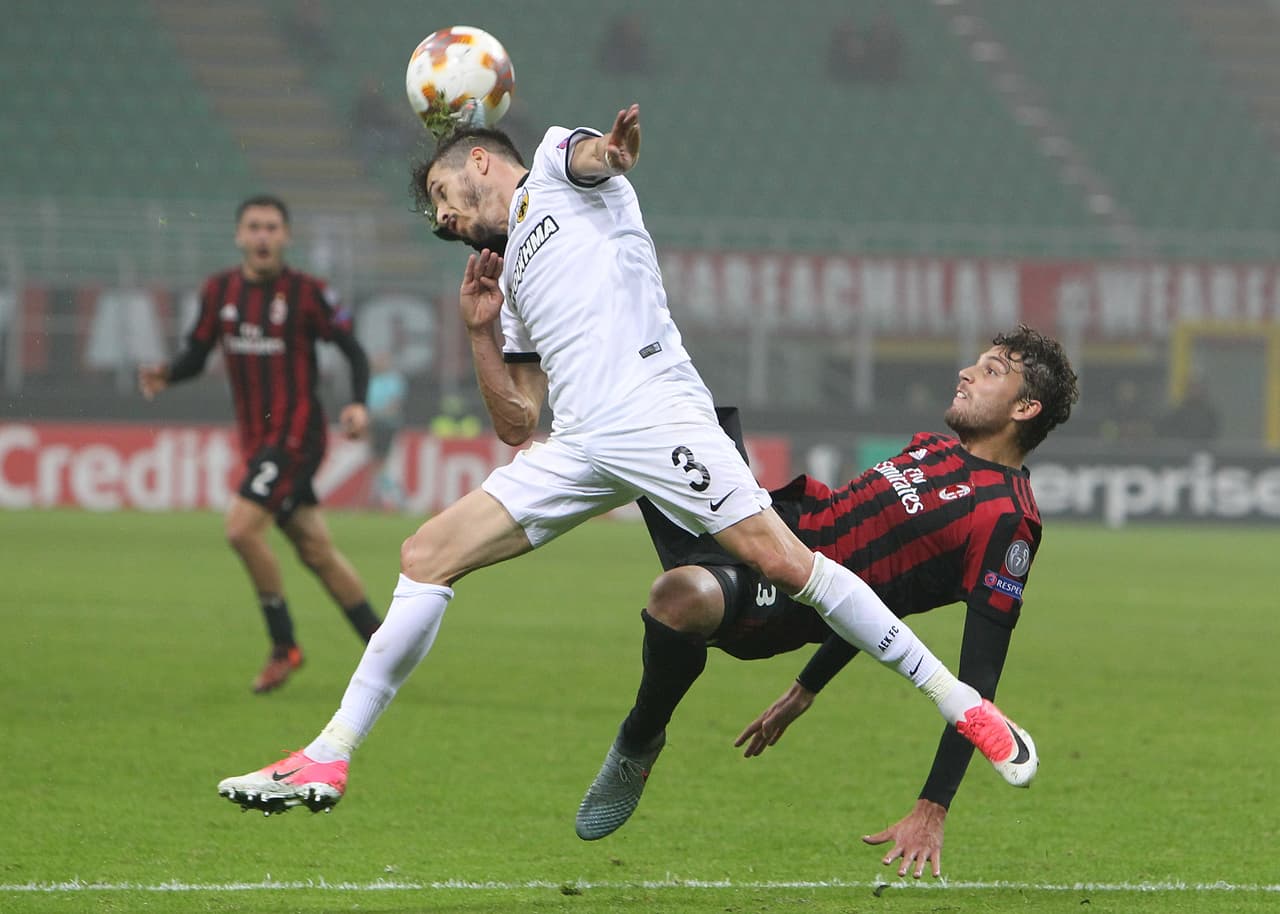 A.C. Milan 0-0 AEK Atenas: pálida presentación del equipo 'rossonero', que sigue sin levantar cabeza. Luego de la derrota en el 'derbi della madonnina', no pudieron en San Siro con los griegos.