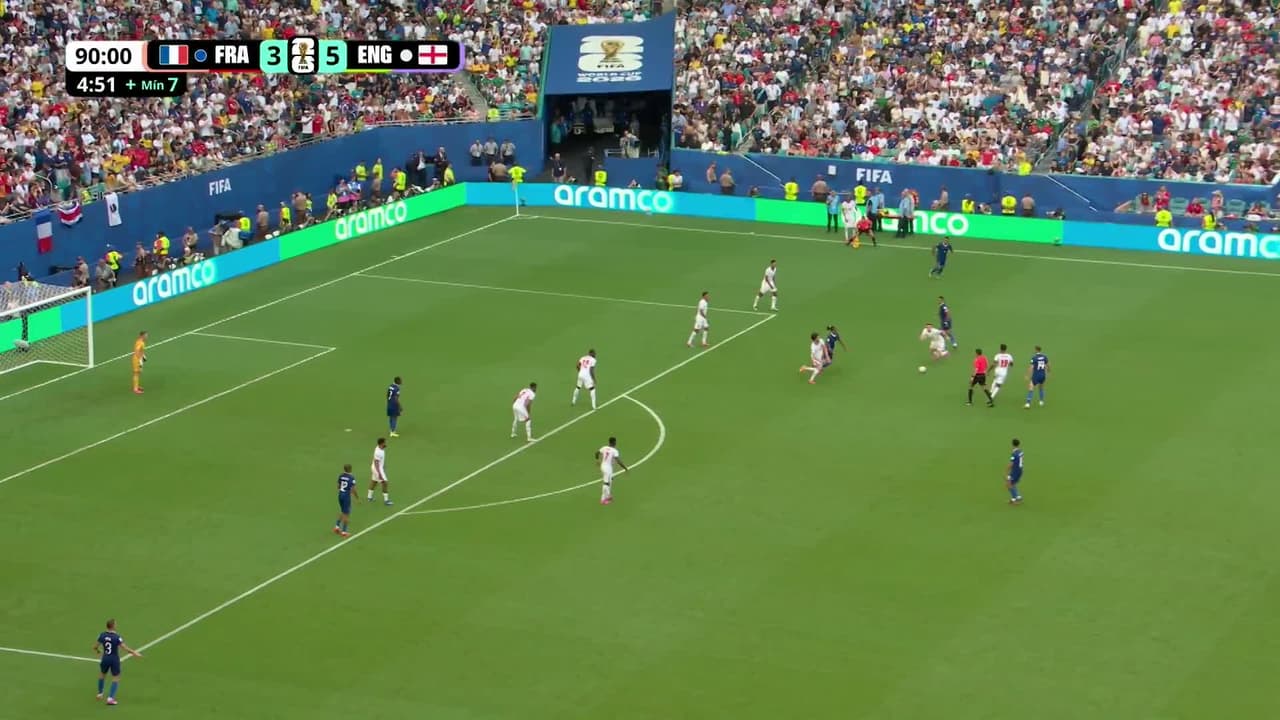 ¡GOL!  anota para Francia. Ousmane Dembélé