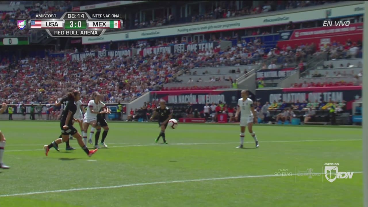 ¡Ya son tres! Christen Press marcó un golazo y dejó al Tri femenino con una goleada