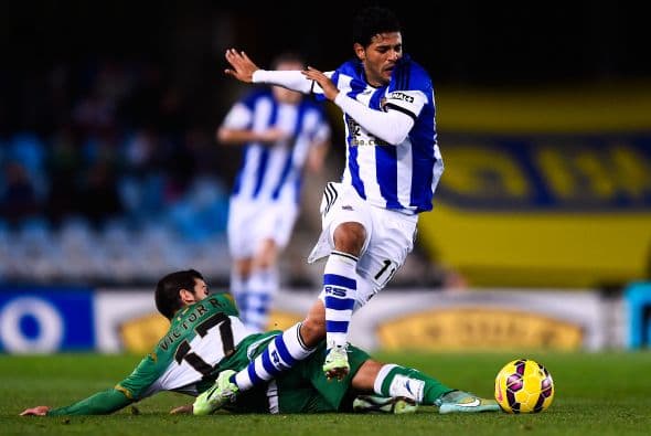 Carlos Vela tuvo minutos en la cancha.