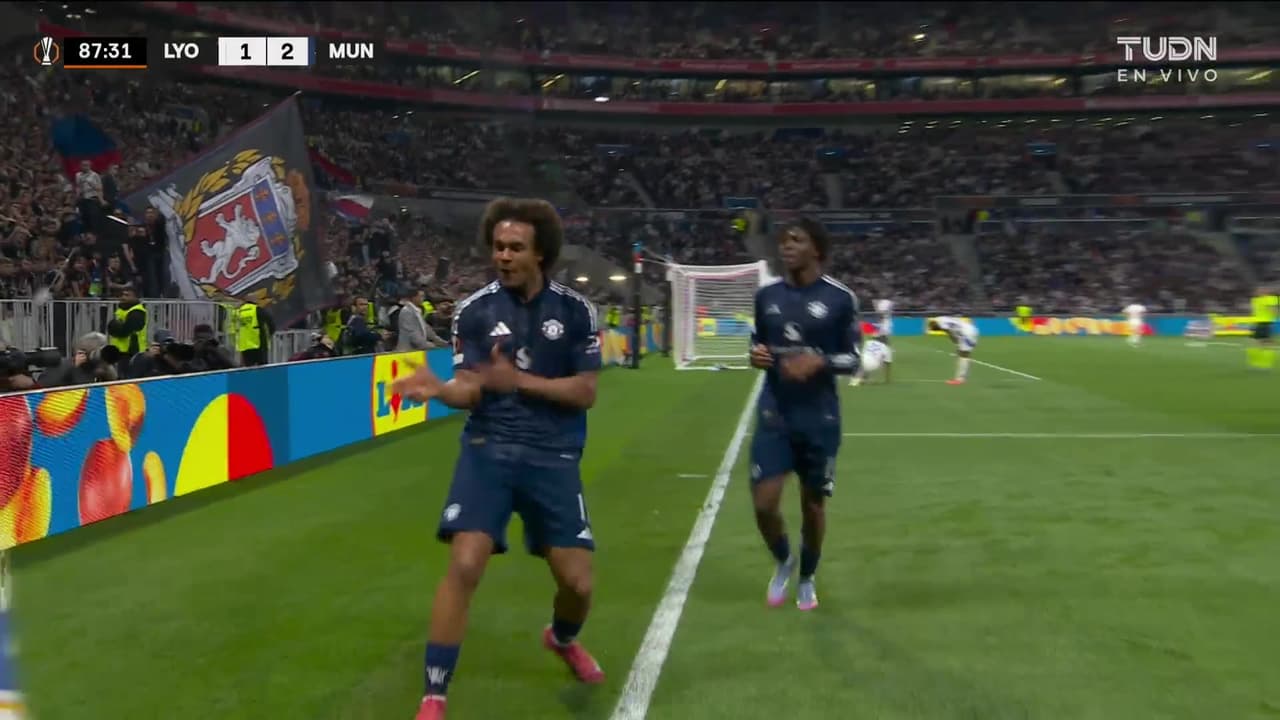 ¡Remontada del United! Bruno dibuja la asistencia y Joshua marca el 2-1