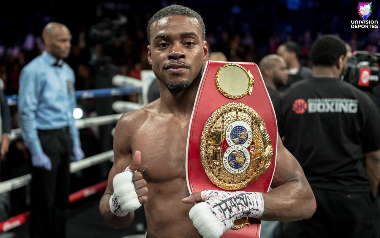 Errol Spence Jr. venció sin dificultades a Lamont Peterson y se mantiene invicto como campeón de peso welter del FIB. La diferencia fue mucha entre ambos pugilistas, incluso en el quinto asalto Peterson cayó a la lona, pero fue hasta el octavo round su entrenador ya no lo dejó salir a combatir.