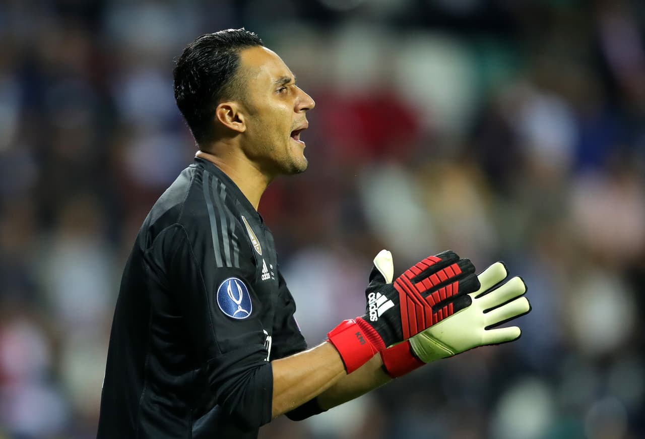 En las últimas horas ha surgido un rumor que pone a Keylor Navas en el Manchester City, que sufrió la lesión de Claudio Bravo. En España aseguran que si se da, sería en préstamo y no compra.