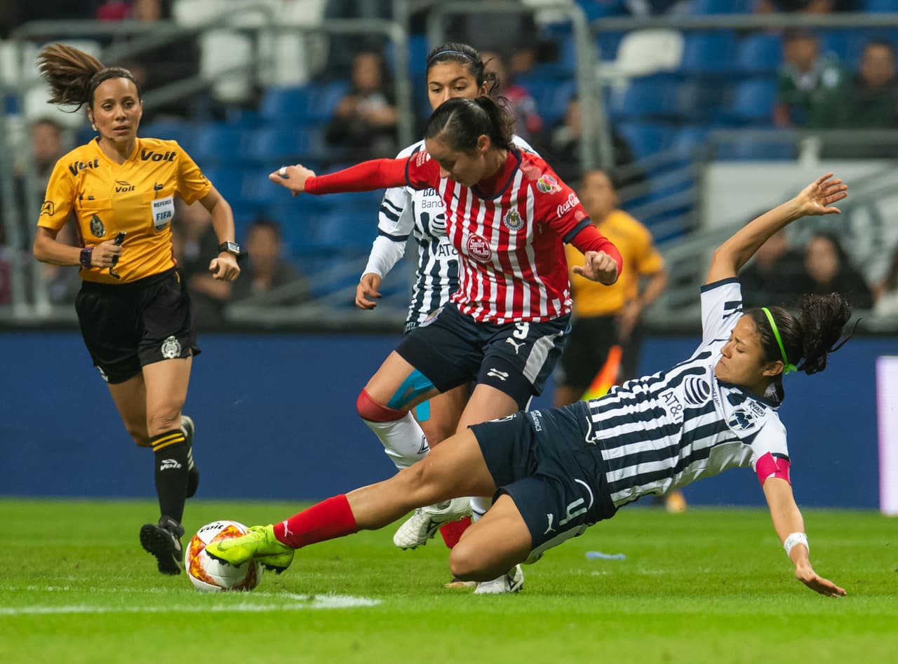 A los 90 minutos Desiree Monsiváis se fue expulsada y además de que dejó a su equipo con 10 en el tramo final, se perderá la Vuelta el fin de semana en Guadalajara. El cotejo terminó 1-1.