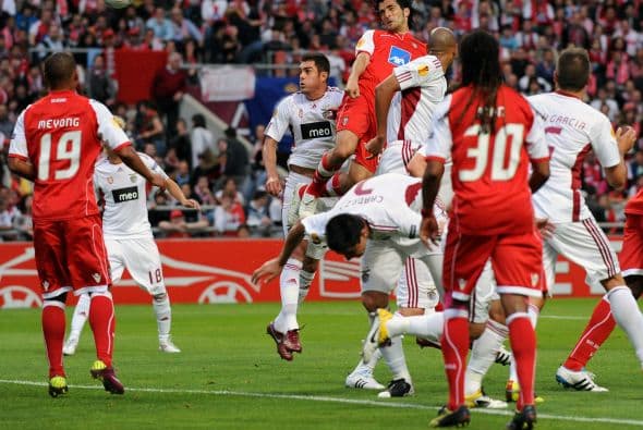 Pero los locales defendieron ese gol a muerte, pues aunque el global estaba empatado el gol que marcaron como visitantes tenía un doble valor.