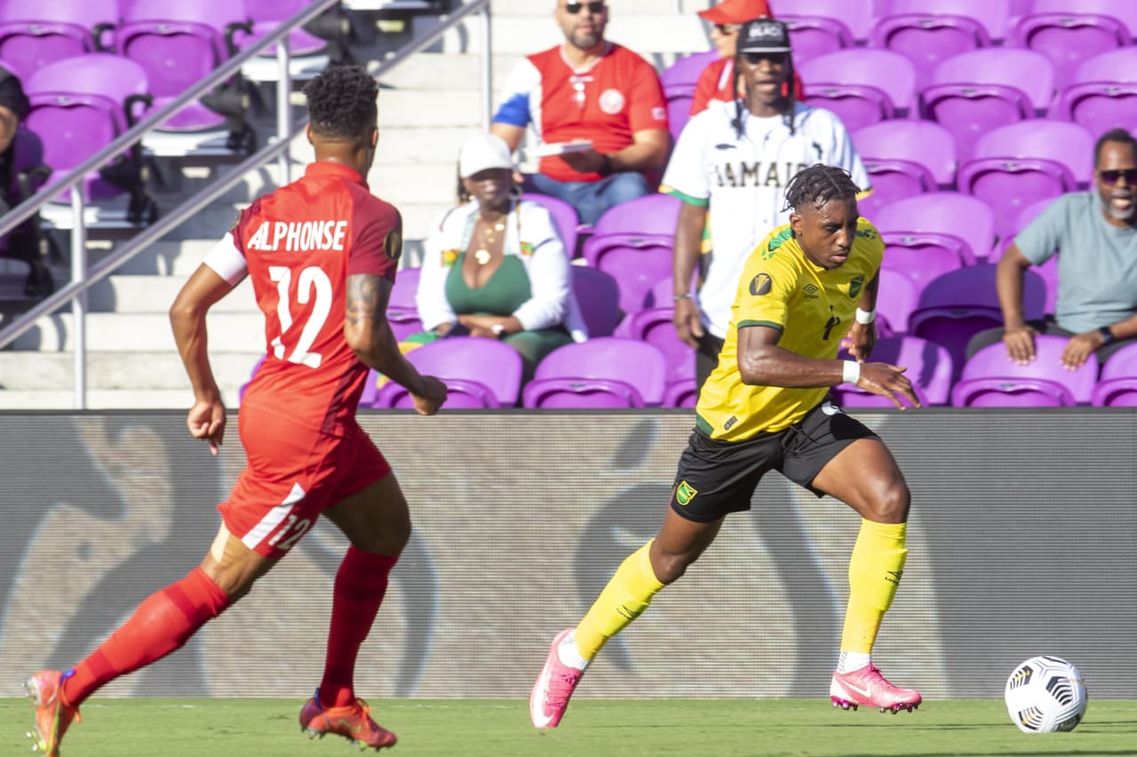 Los goles de Cory Burke y Juior Flemmings le dan la remontada 1-2 sobre Guadalupe y aseguran su lugar en la siguiente ronda,