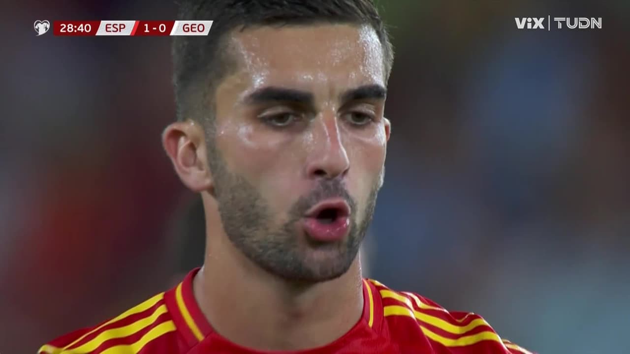 ¿Y esas no fallas en el Barça? Ferran desperdicia penal para España en Eliminatorias