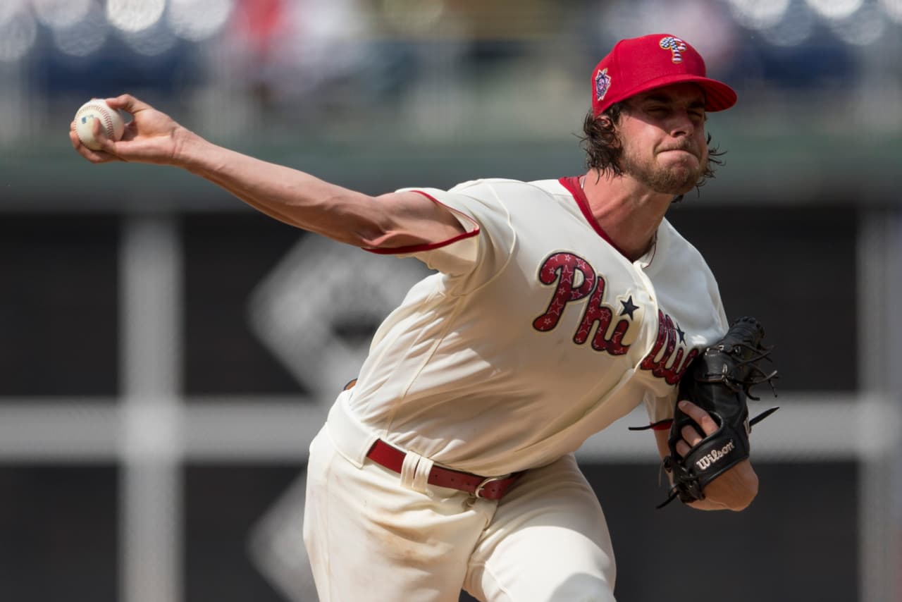 Aaron Nola, abridor de los Filis de Filadelfia, es convocado por primera ocasión al Juego de Estrellas. El derecho de Baton Rouge tiene en 2018 marca de 11-2 y un respetable 2.41 de efectividad.