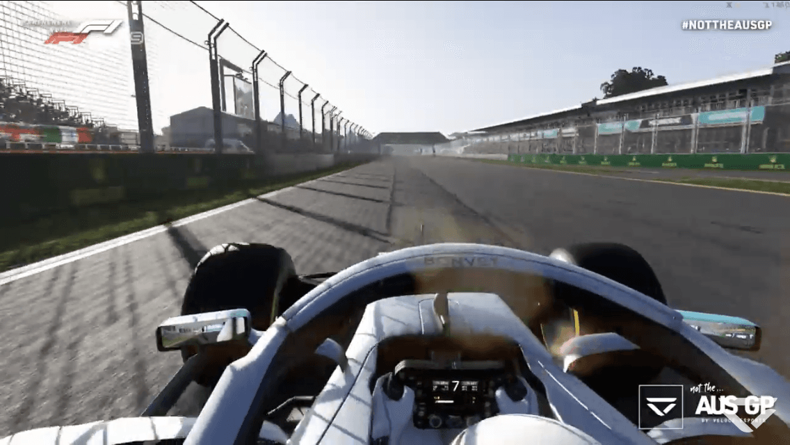 Ante la cancelación del inicio de la temporada de la Fórmula Uno, se corrió virtualmente el GP de Australia y hubo famosos que sorprendieron... hasta el portero del Real Madrid.