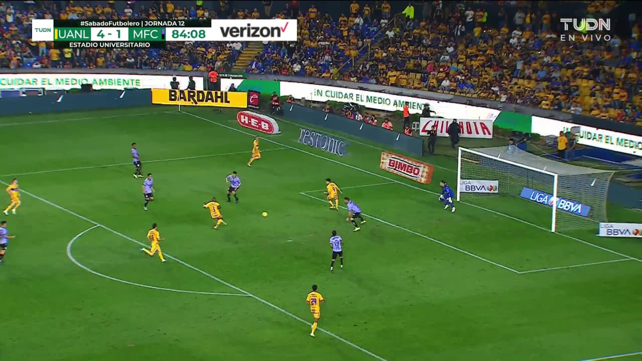 ¡GOOOL! Samir anota para Tigres.