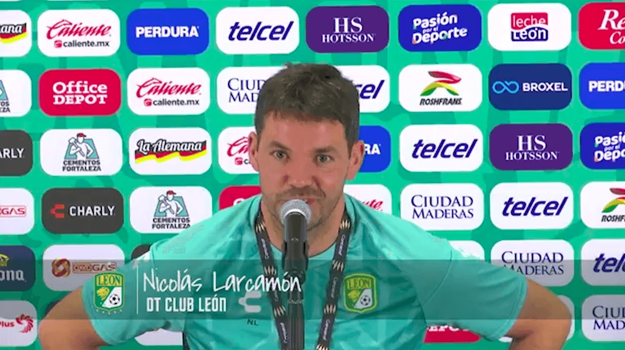 Nicolás Larcamón busca trascender con León en silencio