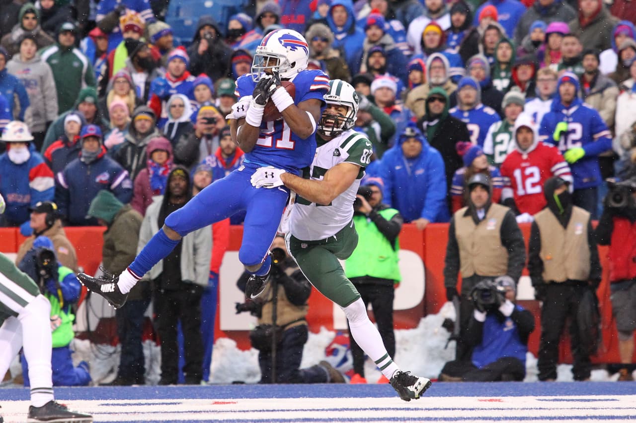 Los Bills le hicieron la maldad a los Jets y al ganarles 22-17, y al ganar los Steelers a los Browns, los dejaron fuera de Playoffs. Estas son las mejores tomas del partido.