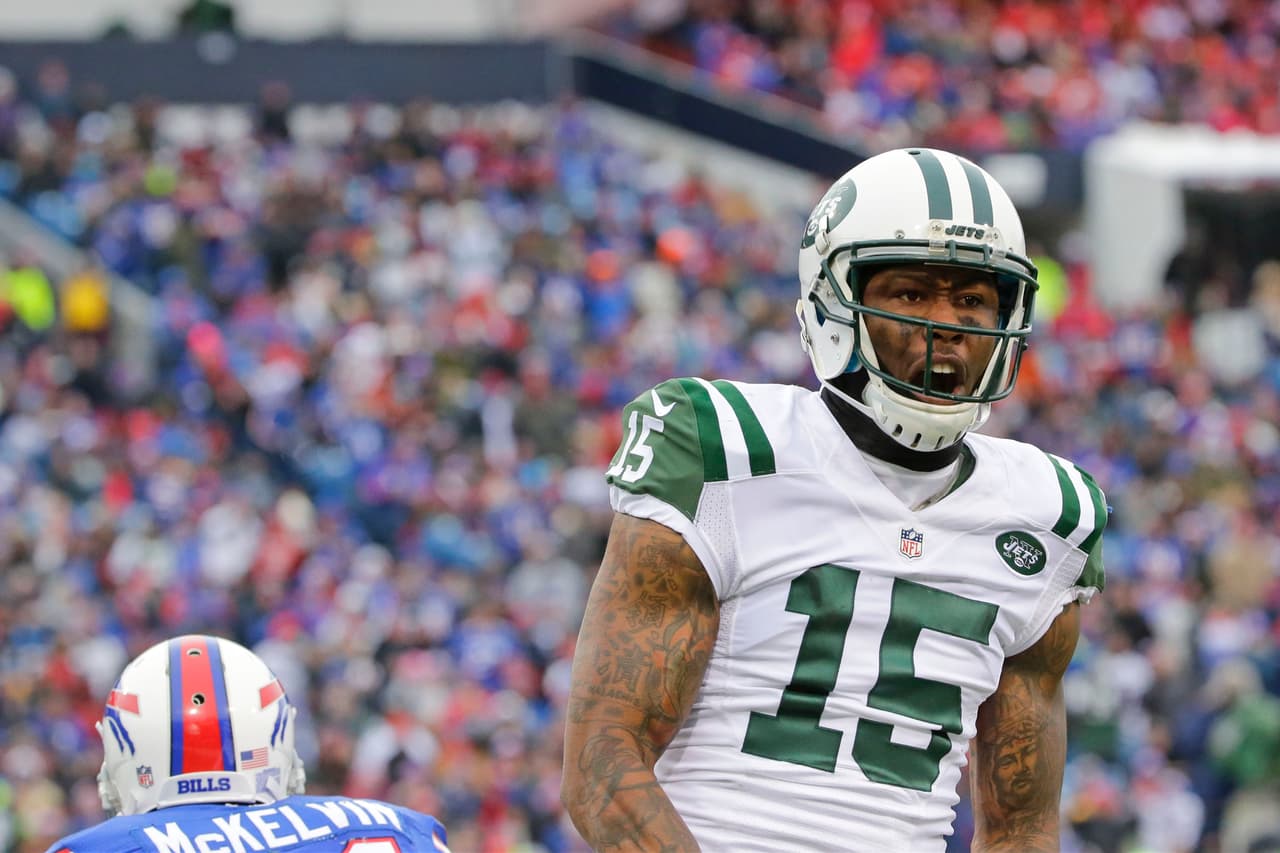 Los Bills le hicieron la maldad a los Jets y al ganarles 22-17, y al ganar los Steelers a los Browns, los dejaron fuera de Playoffs. Estas son las mejores tomas del partido.