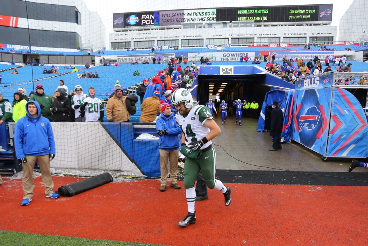 Los Bills le hicieron la maldad a los Jets y al ganarles 22-17, y al ganar los Steelers a los Browns, los dejaron fuera de Playoffs. Estas son las mejores tomas del partido.