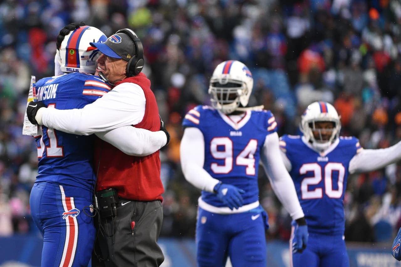 Los Bills le hicieron la maldad a los Jets y al ganarles 22-17, y al ganar los Steelers a los Browns, los dejaron fuera de Playoffs. Estas son las mejores tomas del partido.