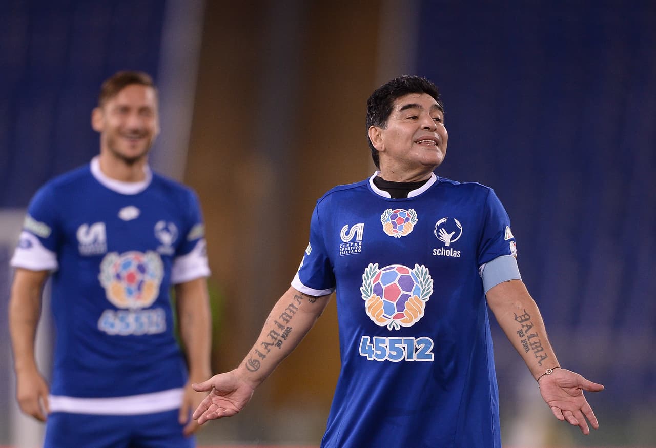 A pesar del incidente de Maradona, la idea del partido fue clara: "el fútbol es uno de los deportes más importantes del mundo y tenemos que utilizarlo para partidos como este, es importante acercarnos a los niños y enviar mensajes de paz", afirmó Perotti en el estadio Olímpico.