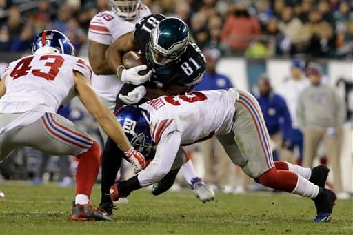 Los Eagles consiguieron quitarle las aspiraciones a los Giants de ponerse en la cima de la Este NFC al igualar su marca de 3-3 con marcador, en Lunes por la Noche, de 27-7; y estas fueron las tomas de la noche.
