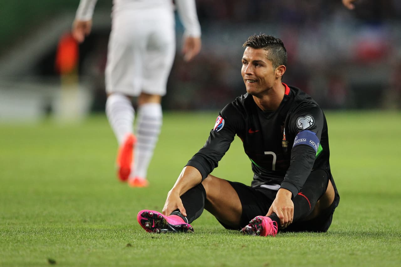 Con Portugal, el capitán de la selección terminó el año con la satisfacción del deber cumplido al enderezar la trayectoria errante de las 'Quinas’ y certificar su presencia en la Eurocopa 2016 evitando la repesca, fase en la que habían logrado su boletos a los tres últimos grandes torneos.