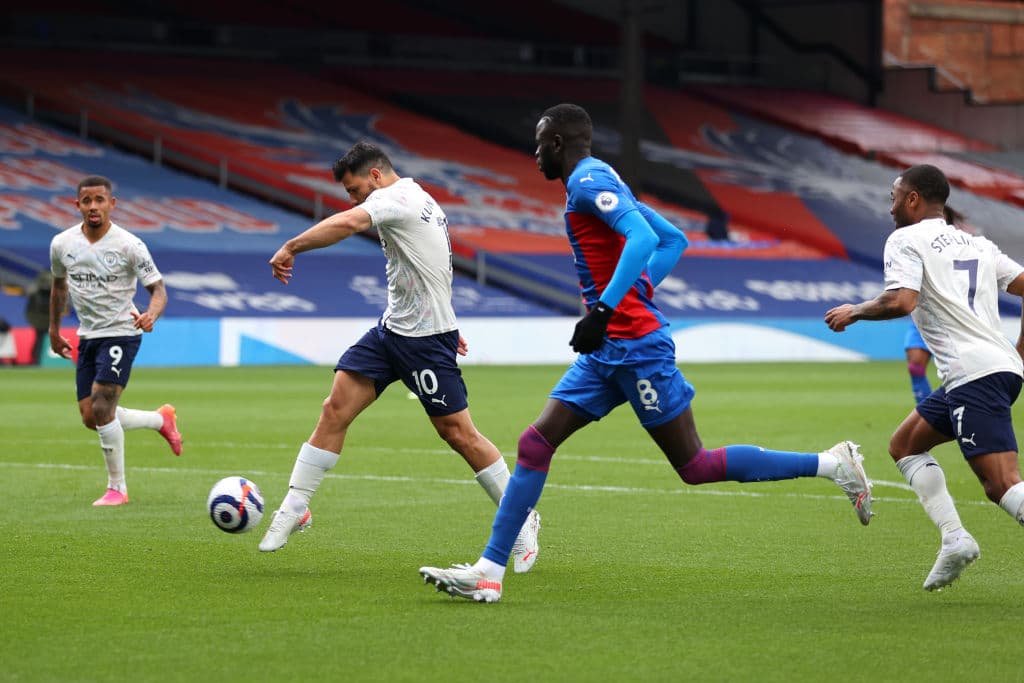 Crystal Palace cayó en casa 0-2 frente al Manchester City, Brighton & Hove Albion despacho 2-0 a Leeds United y los Blues vencieron 2-0 al Fulham.