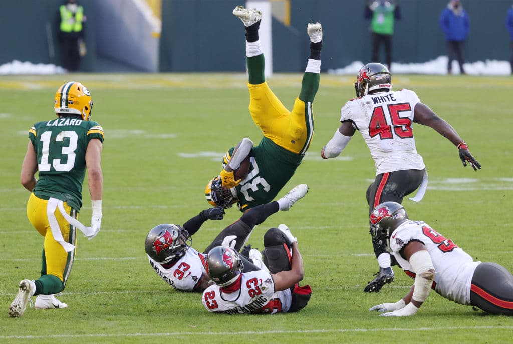 Tom Brady los Tampa Bay Buccaneers logran vencer a los Packers de vista 31-26 en. las finales de Conferencia y jugarán el Superbowl LV en su estadio.